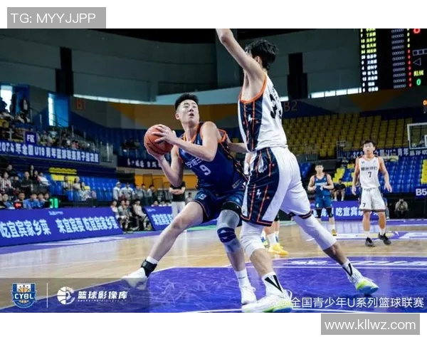 全国篮球联赛决赛：精彩瞬间、球员表现与战术解析回顾